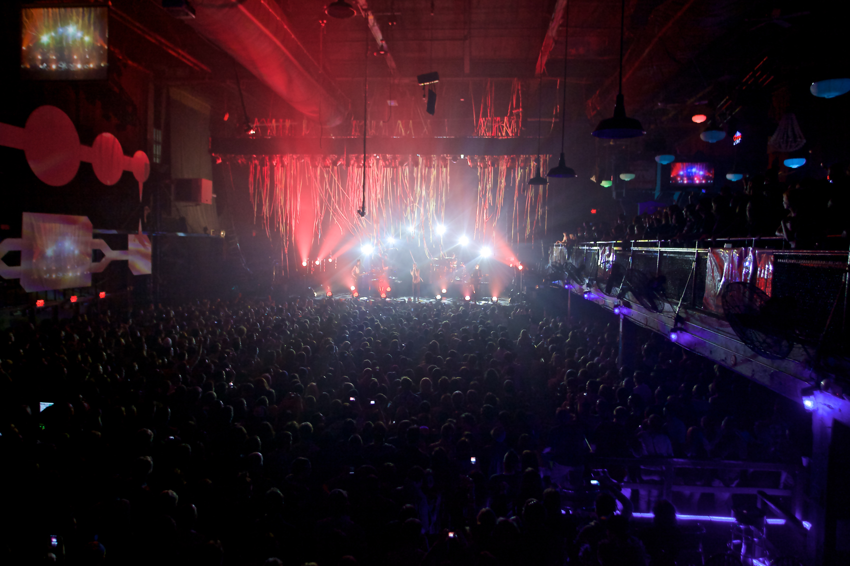 Gossamer Tour
Electric Factory
Philadelphia, Pa
November 29, 2012


DerekBrad.com